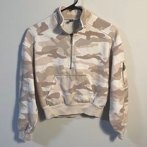Tan Camo H&M Quarter Zip |‎ Size XS